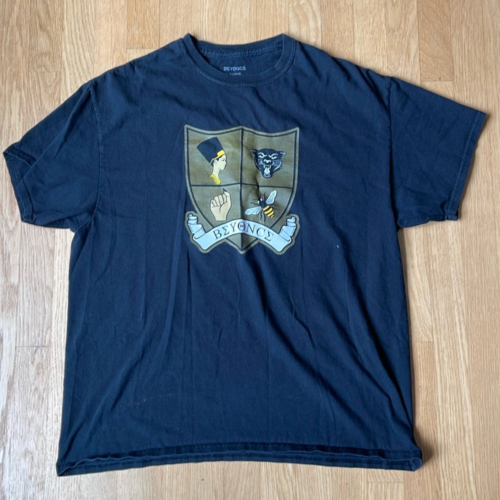 Beyoncé coat of arms concert graphic tee size XL